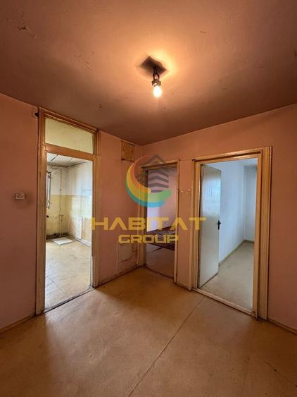 Apartament cu 4 camere decomandat în Berceni