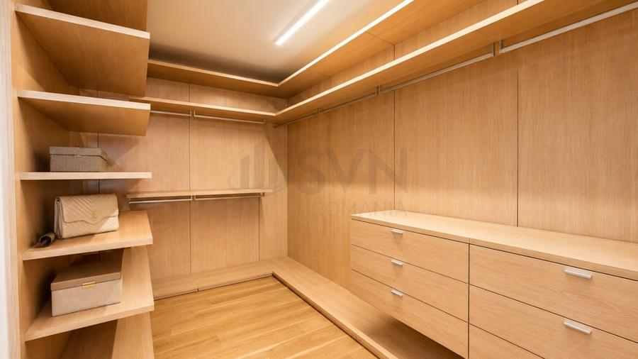 Casă individuală cu 6 camere cu Piscina în Iancu Nicolae
