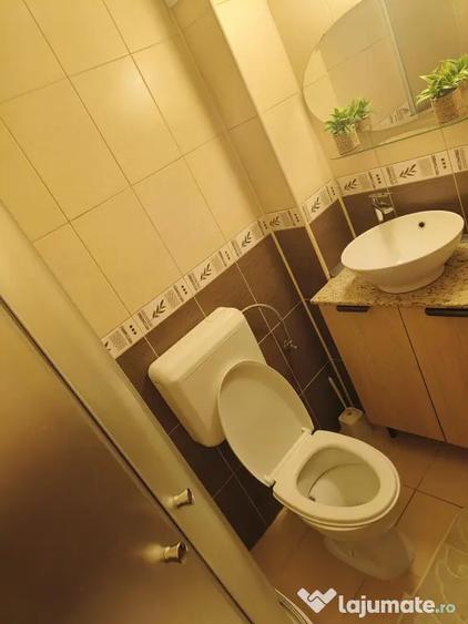 Garsonieră decomandată în Vitan