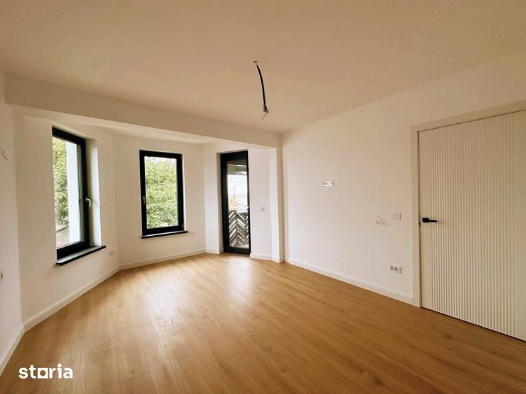 Casă cu 5 camere cu Teren 500 Mp în Mărăcineni