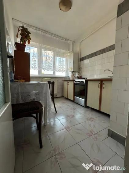 Etaj 2- Apartament 3 camere confort 1, zona Garii. - Braila (Braila) - 7
