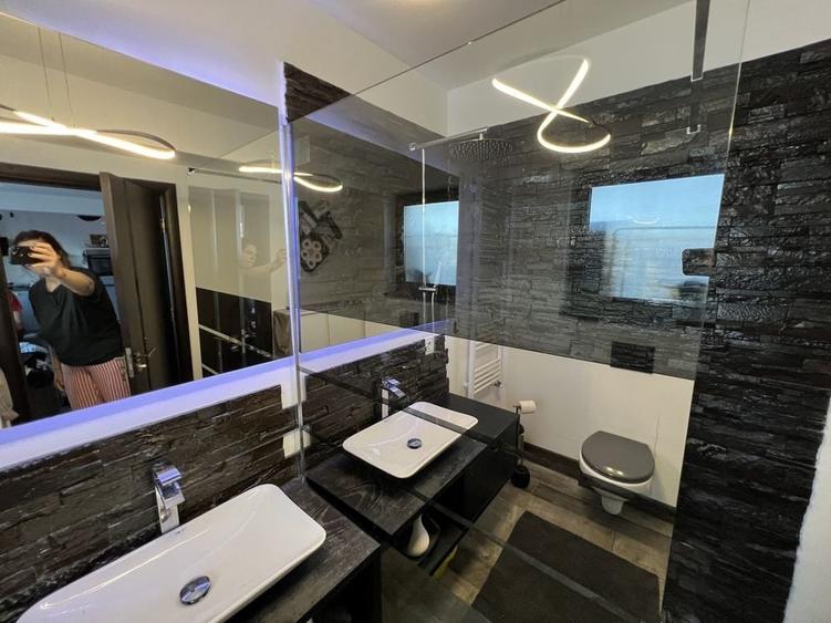 Apartament cu 2 camere semidecomandat în Florești