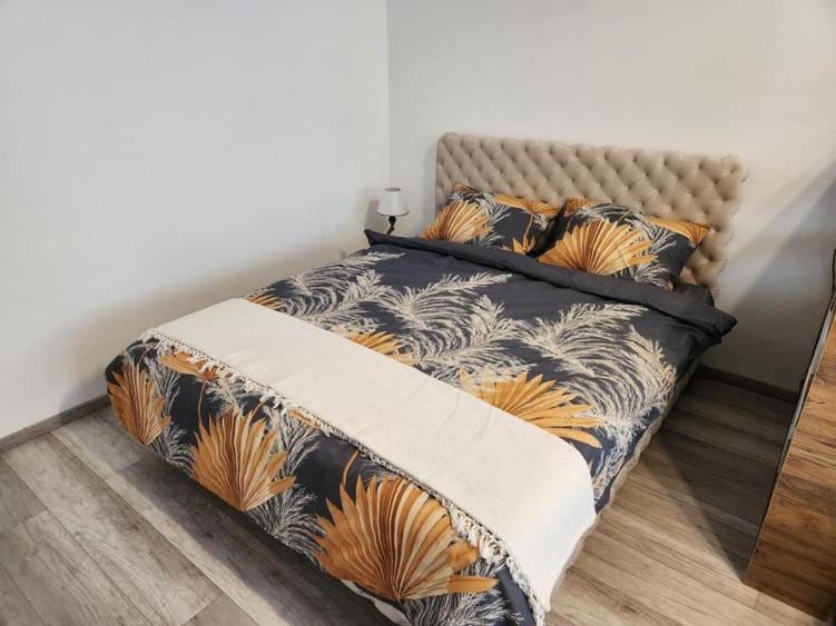 Apartament cu 2 camere decomandat în Calea București