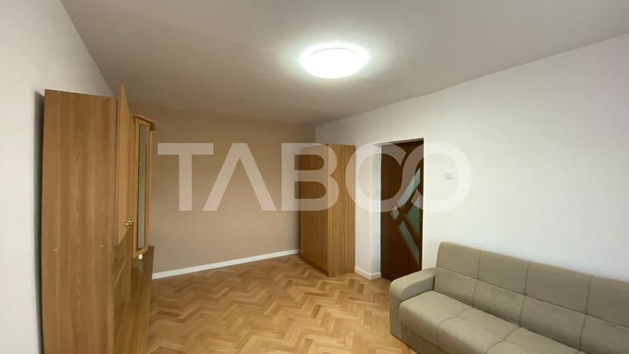 Apartament decomandat de inchiriat 2 camere 56 mpu si balcon 6 mp - 2