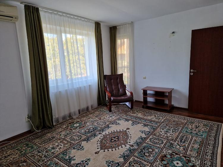 Duplex cu 5 camere cu Canalizare în Giulești