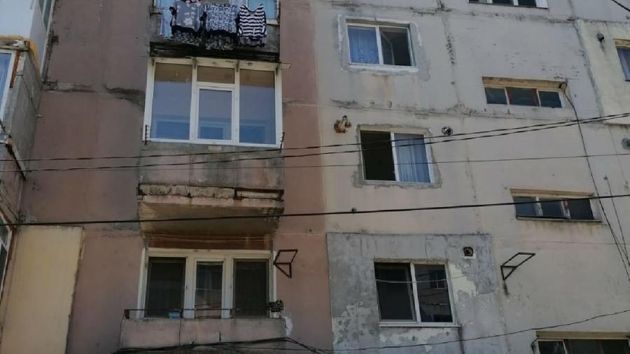 Apartament cu 3 camere decomandat în Tineretului
