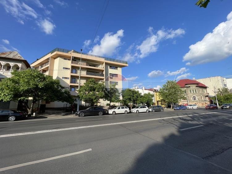Apartament cu 2 camere semidecomandat, mobilat în Calea Plevnei