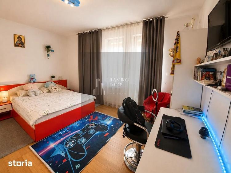 Casă cu 7 camere cu Canalizare în Tineretului