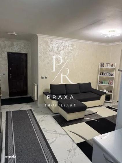 Apartament cu 3 camere semidecomandat în Luna