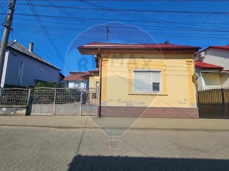Casă cu 3 camere cu Teren 358 Mp în Central