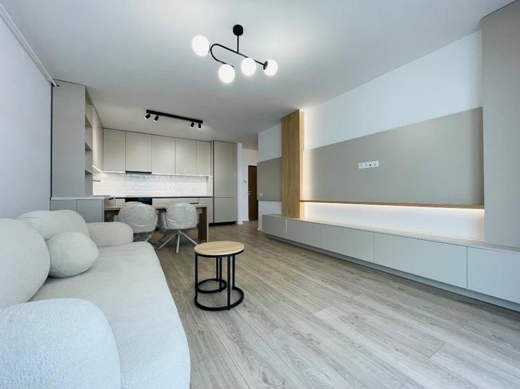 Apartament cu 2 camere semidecomandat în Florești