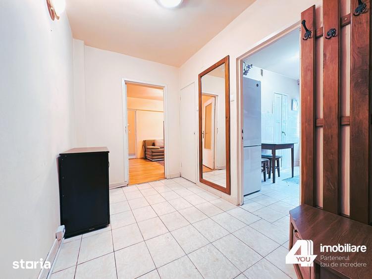 Apartament cu 2 camere semidecomandat în Drăgășani