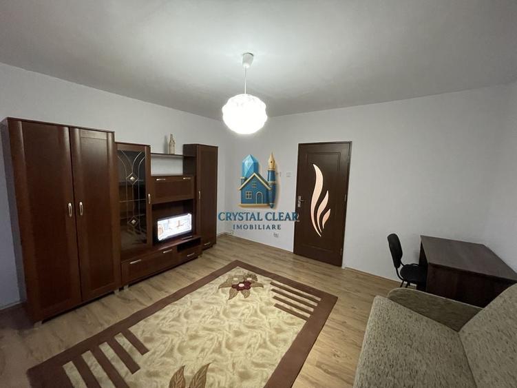 Garsonieră decomandată în Tudor