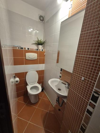 Apartament cu 3 camere decomandat în Rahova
