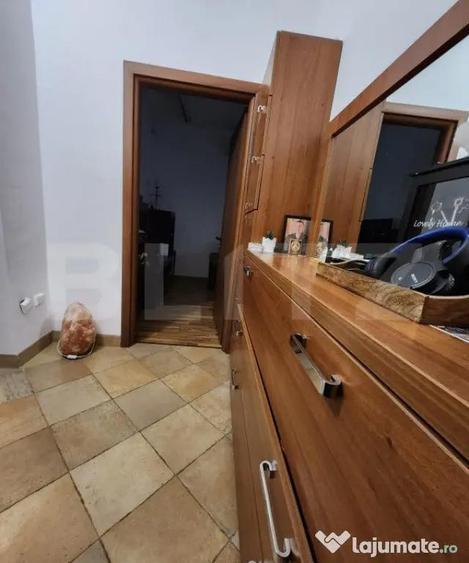 Casă cu 5 camere cu Teren 364 Mp în Central