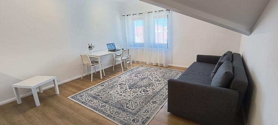 Apartament cu 2 camere decomandat în Lotrioara