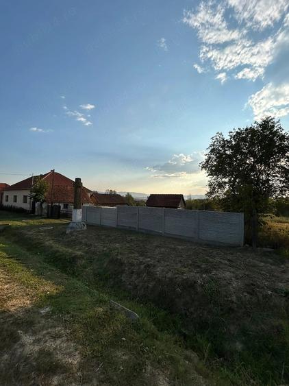 Teren de 2000 mp, în Gurahonț