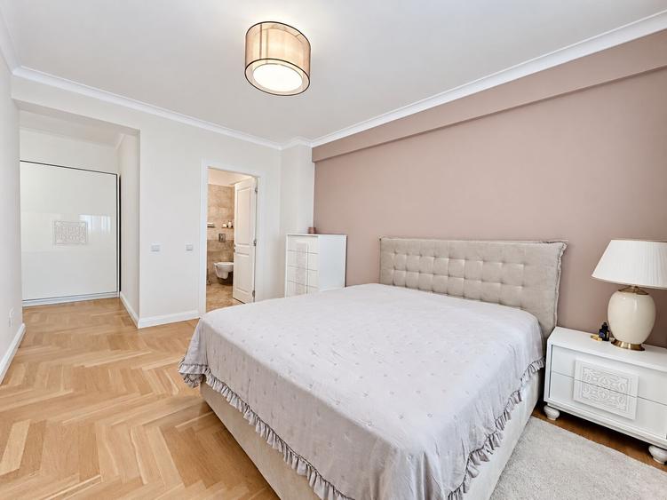 Apartament cu 3 camere în Băneasa