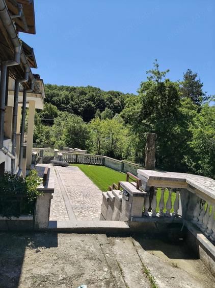 Casă cu 3 camere cu Teren 1600 Mp în Bascov