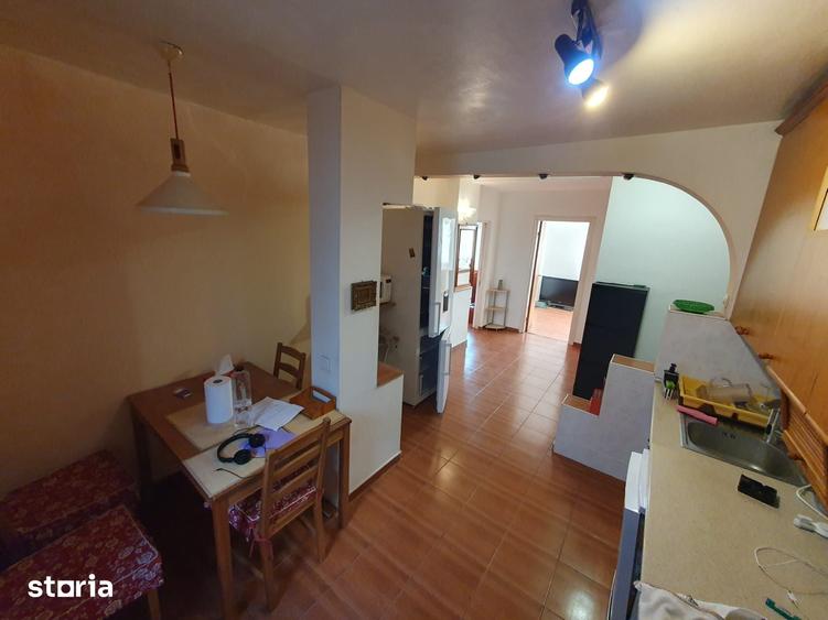 Apartament cu 4 camere decomandat în Pantelimon