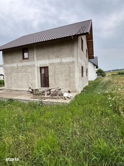 Casă cu 5 camere cu Teren 500 Mp în Central