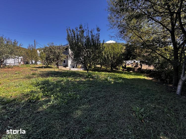 Casă cu 4 camere cu Teren 1350 Mp în Mărgineni