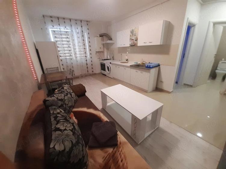 Garsonieră decomandată în Central
