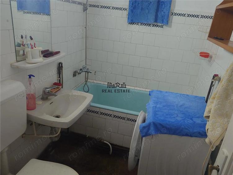 Casă cu 2 camere cu Teren 1088 Mp în Vața de Jos