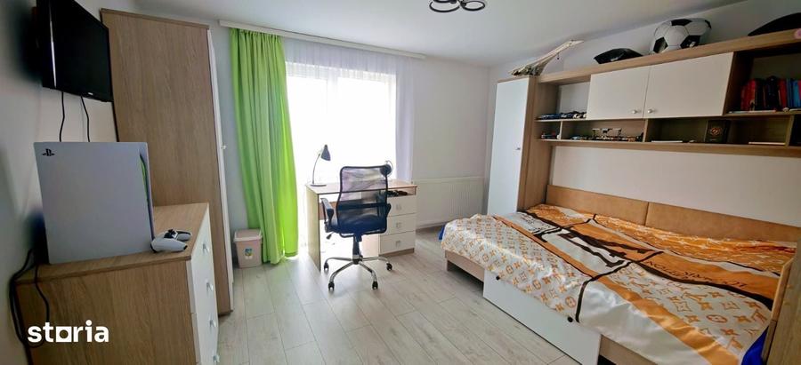 Casă cu 4 camere decomandat cu Teren 177 Mp în Central