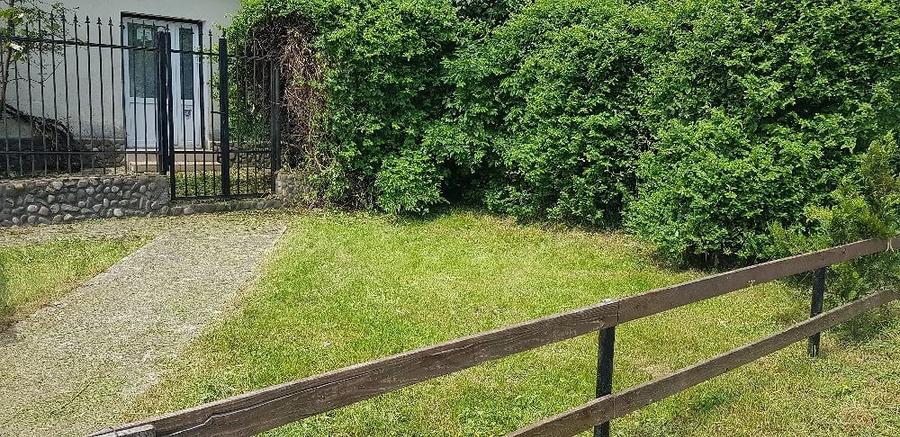 Casă cu 3 camere cu Teren 4000 Mp în Racovița