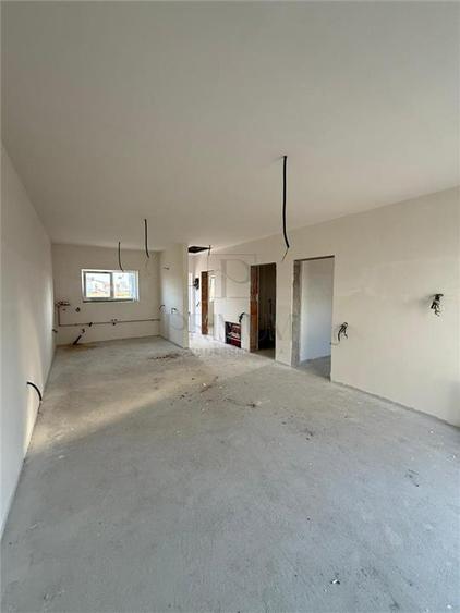 Duplex cu 3 camere cu Canalizare în Moșnița Nouă
