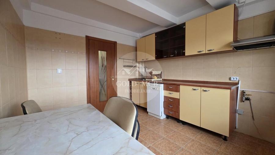 Apartament cu 4 camere circular, mobilat în Matei Voievod