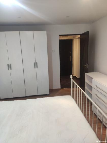 Apartament cu 2 camere decomandat în Petrila