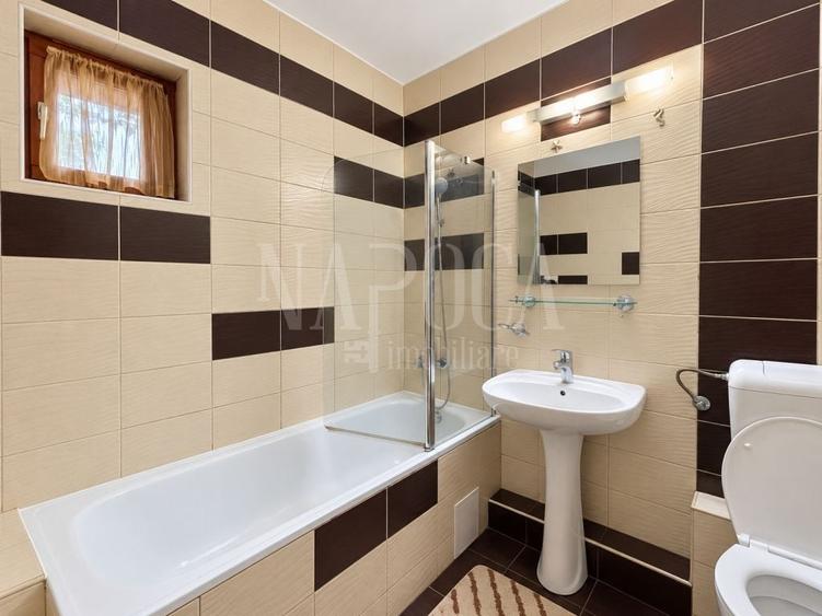 Apartament cu 4 camere semidecomandat în Central