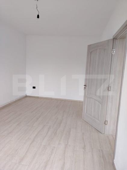 Casă individuală cu 8 camere cu Canalizare în Exterior Nord