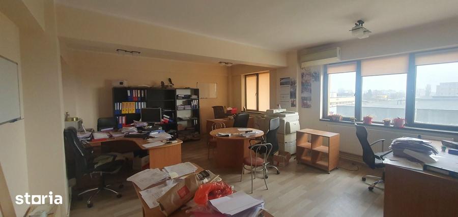 Spațiu comercial, de 807 mp, în Halta Traian