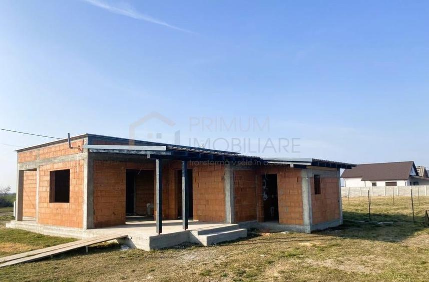 Casă individuală cu 4 camere cu Teren 533 Mp în Sânmihaiu Român