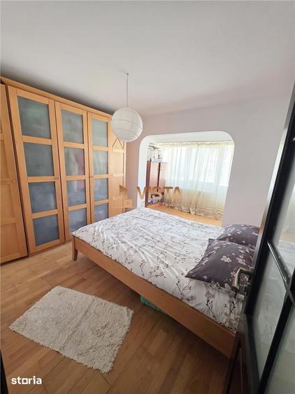 Apartament cu 4 camere decomandat, mobilat în Valea Cetății