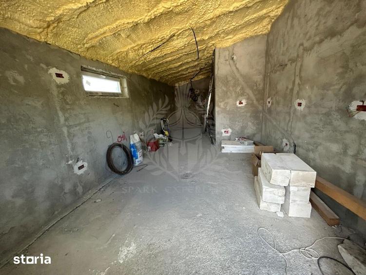 Casă cu 6 camere cu Teren 467 Mp în Crevedia