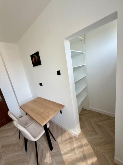 Apartament cu 3 camere decomandat, mobilat în Ultracentral
