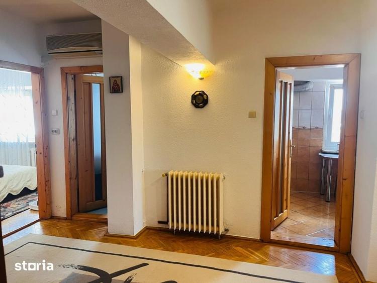 Apartament cu 3 camere decomandat, mobilat în Ultracentral