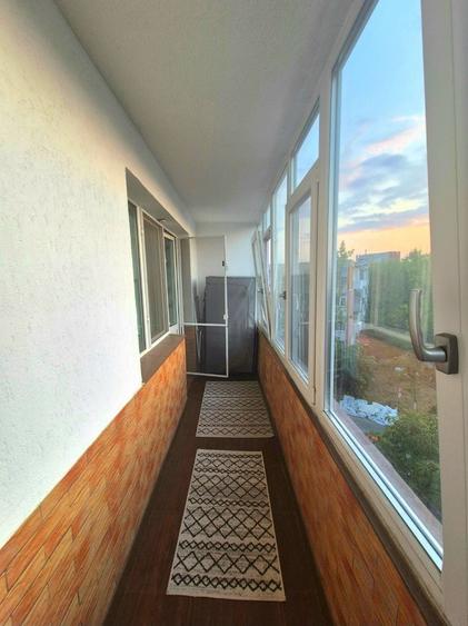 Apartament cu 2 camere semidecomandat în Podu Roș