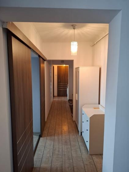Apartament semidecomandat în Rahova
