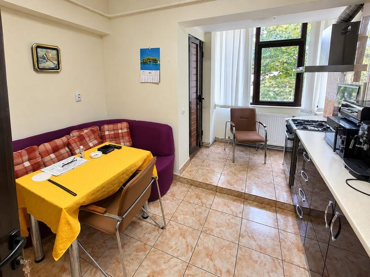 Apartament cu 2 camere decomandat în Mazepa 2