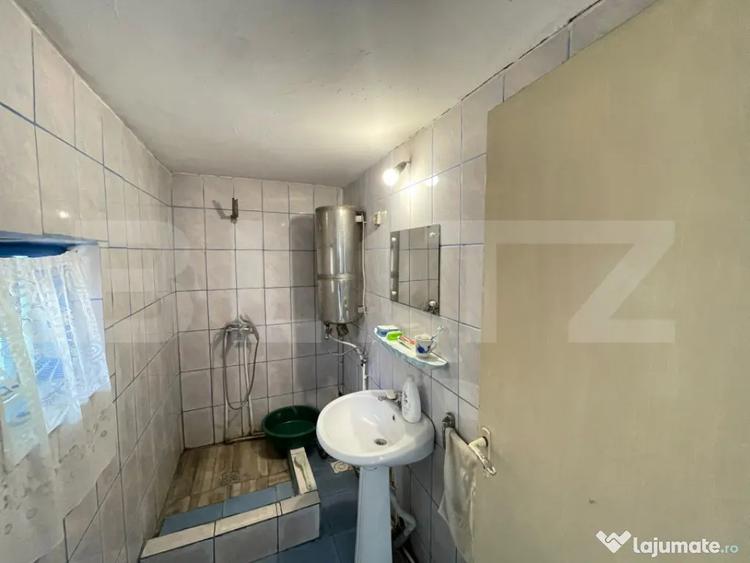 Casă cu 3 camere cu Teren 880 Mp în Leamna de Sus
