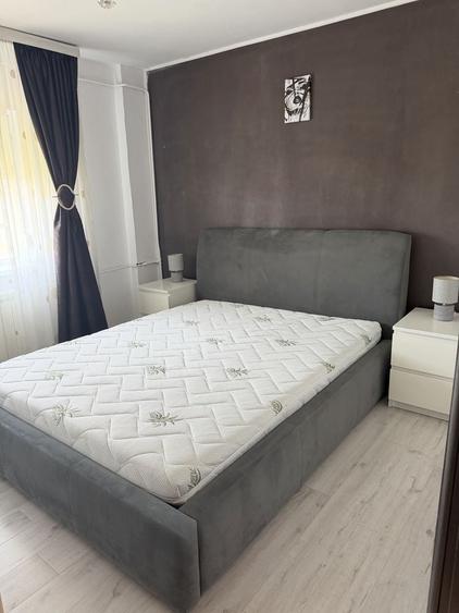 Apartament cu 2 camere semidecomandat în Politehnica