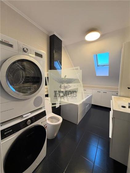 Apartament cu 4 camere decomandat în Piața Cluj