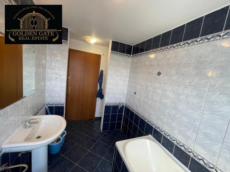 Apartament cu 4 camere decomandat în Universitate