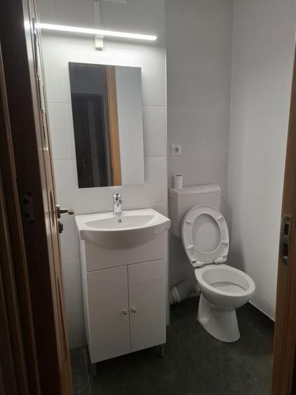 Apartament cu 3 camere decomandat în 1 Mai
