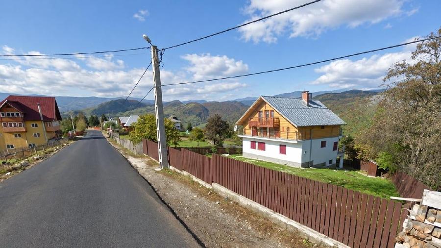Casă individuală cu 6 camere în Dâmbovicioara